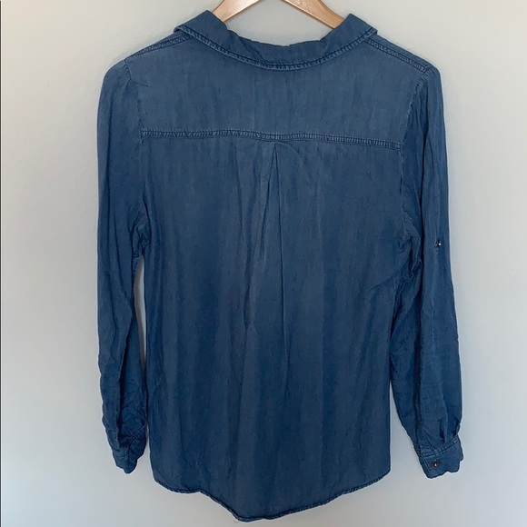 Market & Spruce Chambray Top - Picture 6 of 7